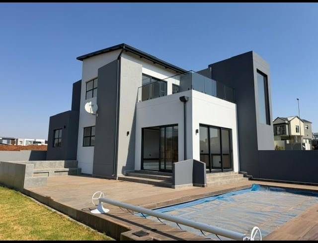 4 BEDROOM HOUSE FOR SALE IN FOUNTAINBROOK ESTATE